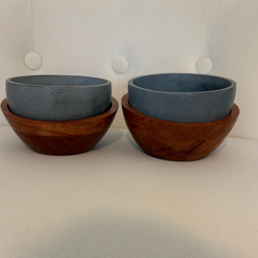 Elegant Blue and Brown Serveware Set